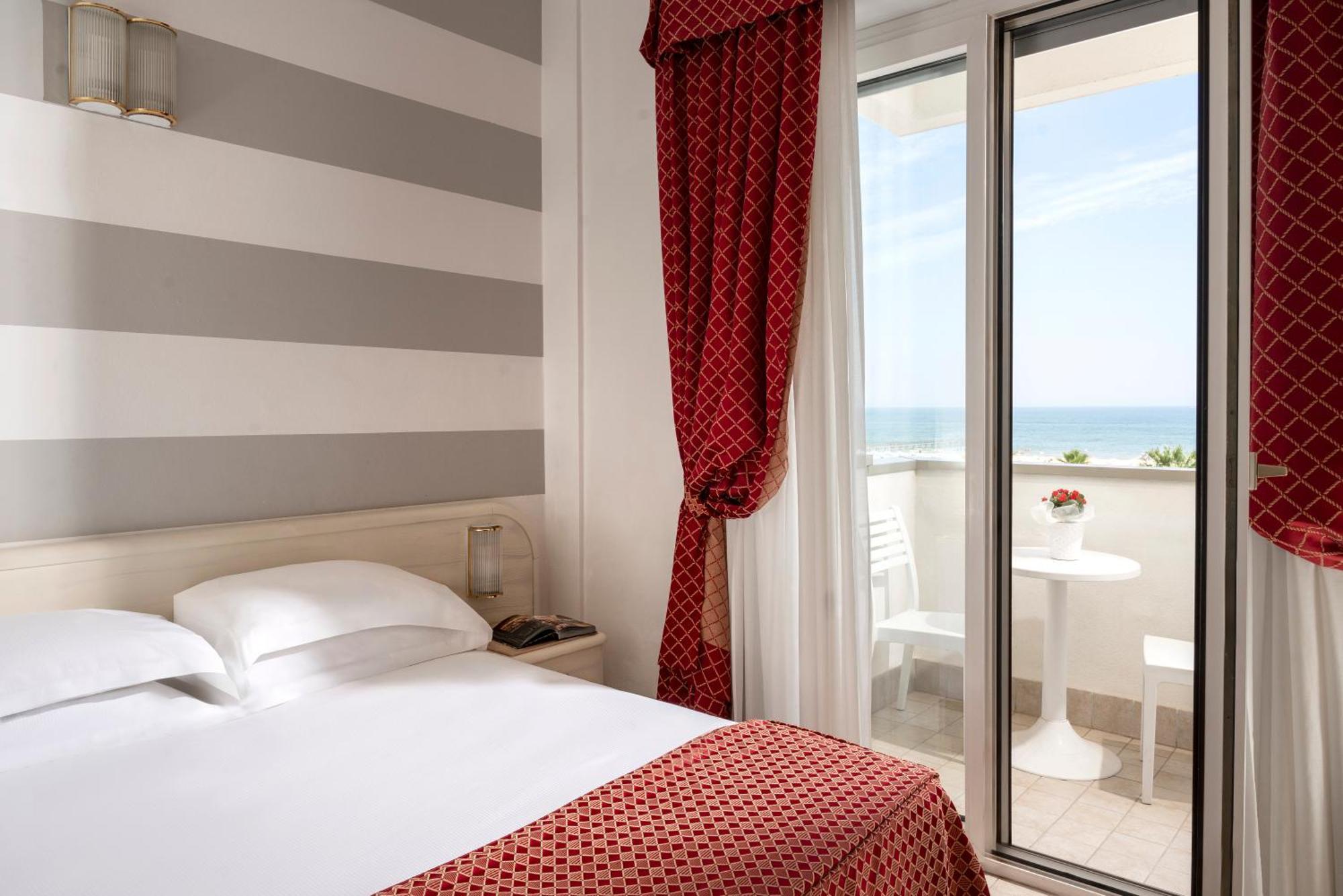 Hotel Du Soleil Rimini Exterior photo